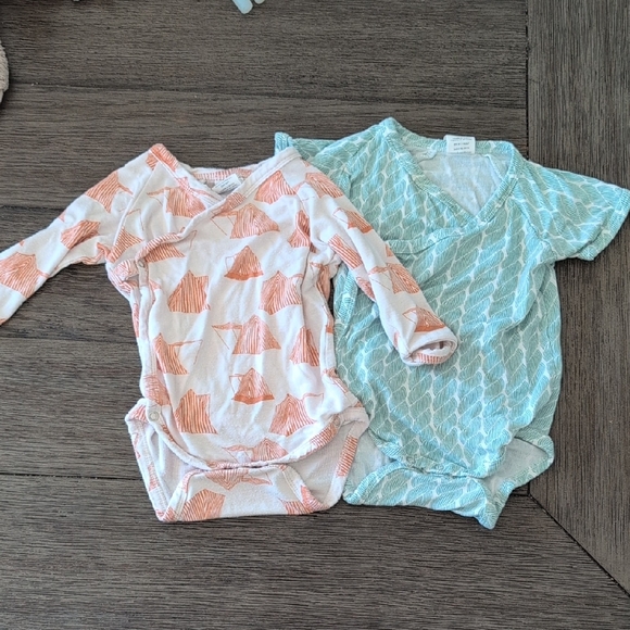 kate quinn Other - Kate Quinn Baby Bodysuits 0-3, And 3-6 - 2 Bodysuits